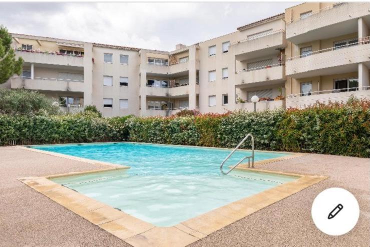 Joli T2/ Tram/ Clim/ Parking/ Wifi/ Piscine Apartamento Montpellier