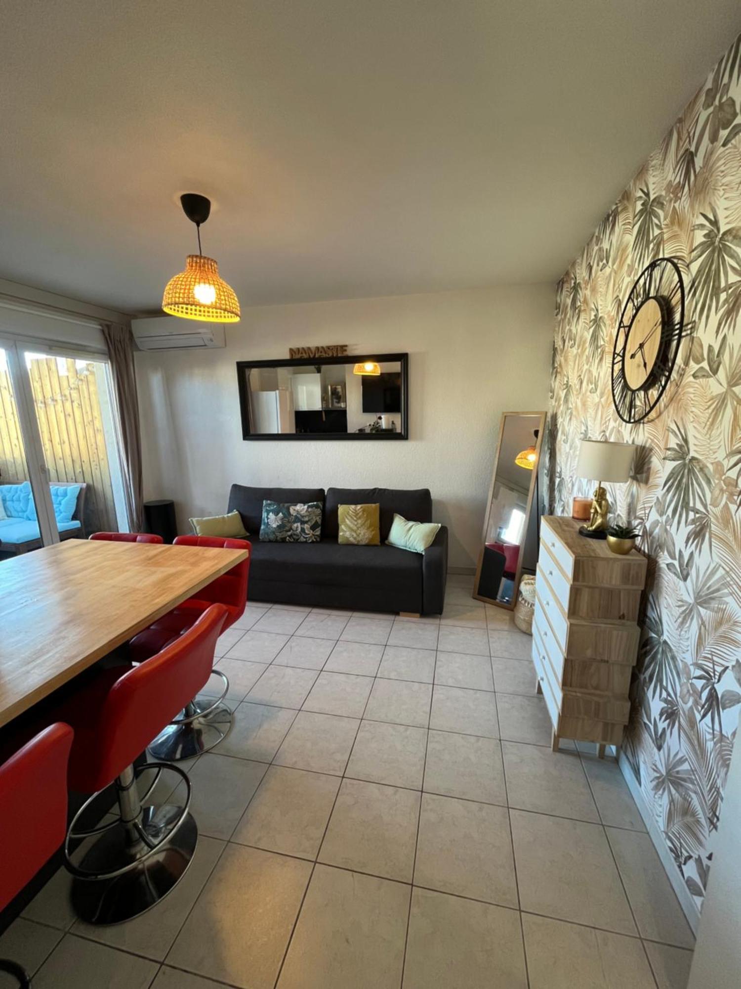 Joli T2/ Tram/ Clim/ Parking/ Wifi/ Piscine * Montpellier