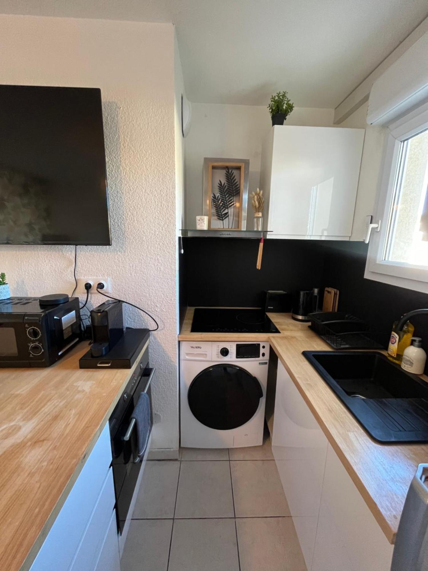 Joli T2/ Tram/ Clim/ Parking/ Wifi/ Piscine *