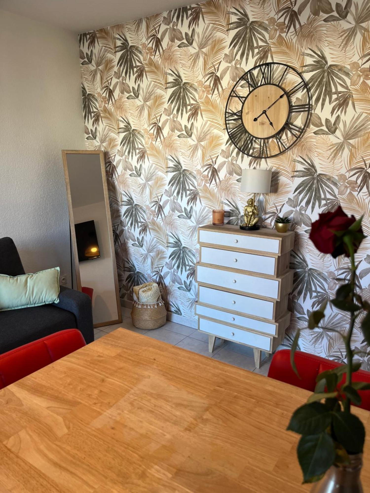 Joli T2/ Tram/ Clim/ Parking/ Wifi/ Piscine Apartamento *